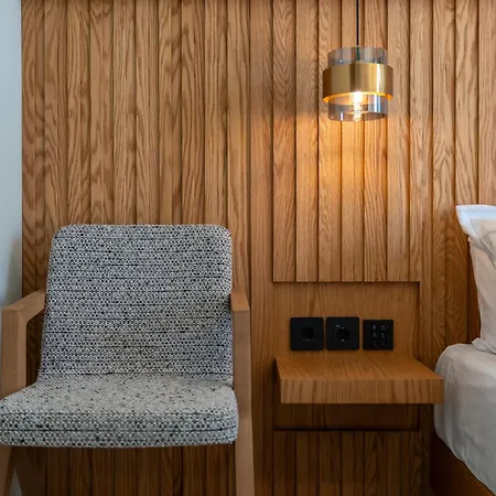 Hp Family Neos Marmaras